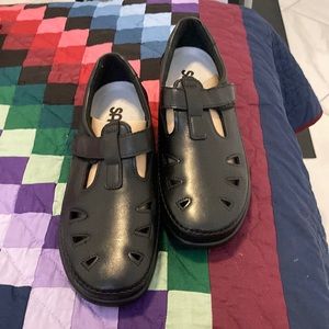 Brand new women’s SAS shoes.